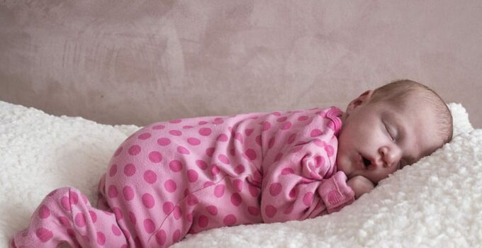 8 Worst Sleep Training Mistakes All Moms Should Avoid